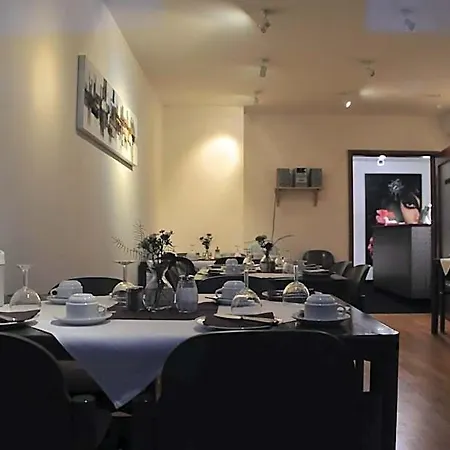 Zum Brunnen Hotel