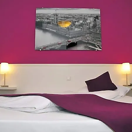 Zum Brunnen Hotel 2*